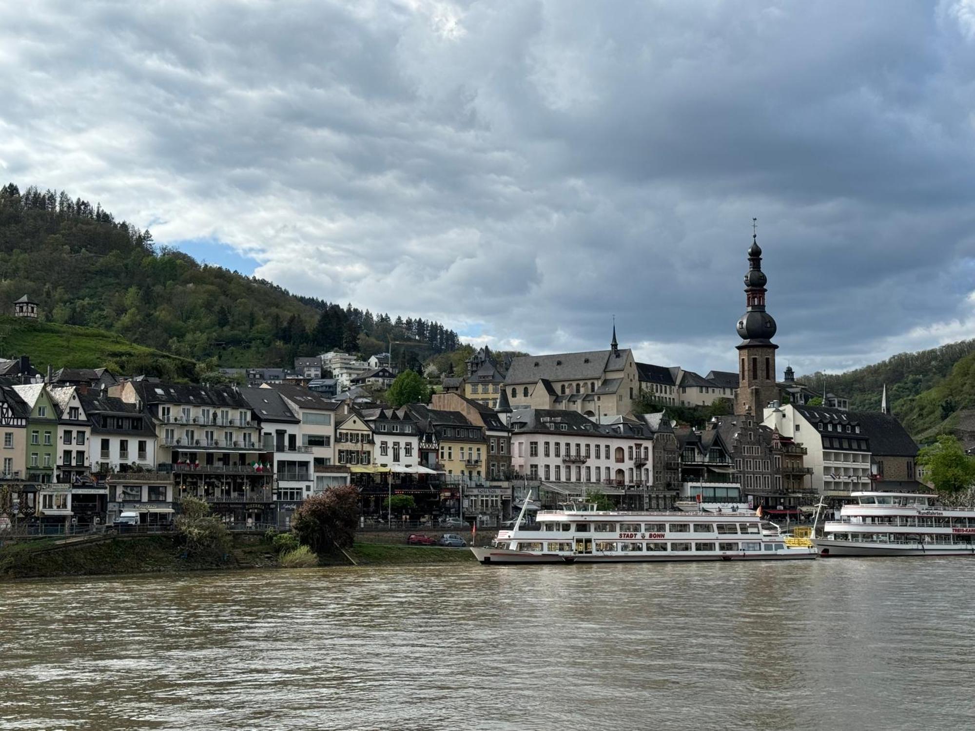 Holiday Apartment Mit Moselblick Im Moselhaus Cochem Exteriör bild