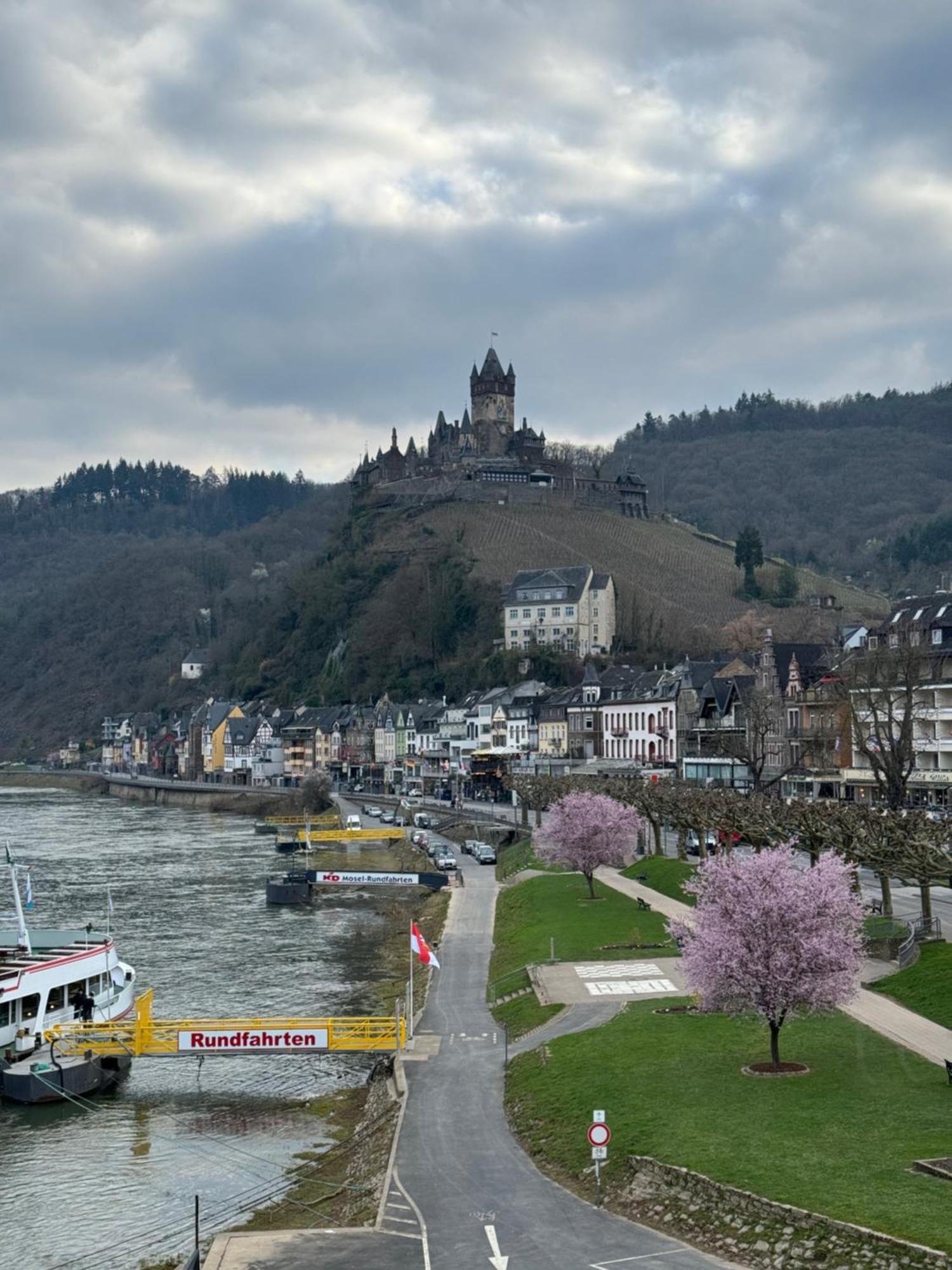 Holiday Apartment Mit Moselblick Im Moselhaus Cochem Exteriör bild